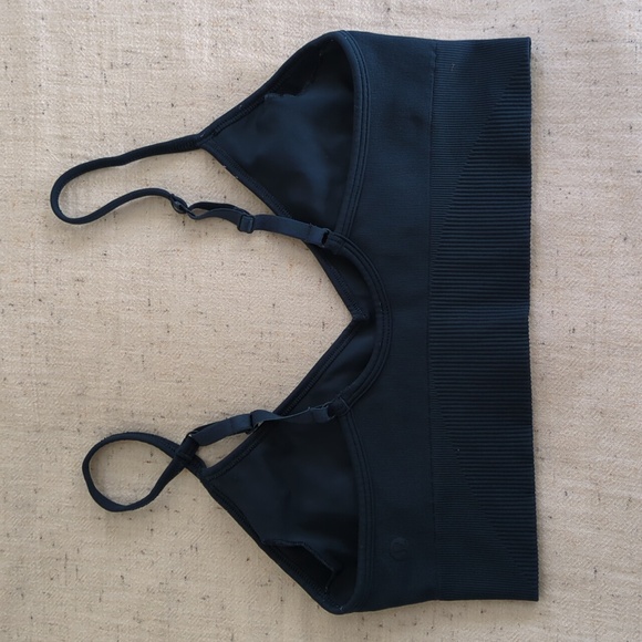 Lululemon bra - Picture 2 of 3